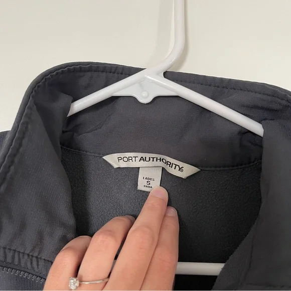 Jacket - Picture 3 of 4